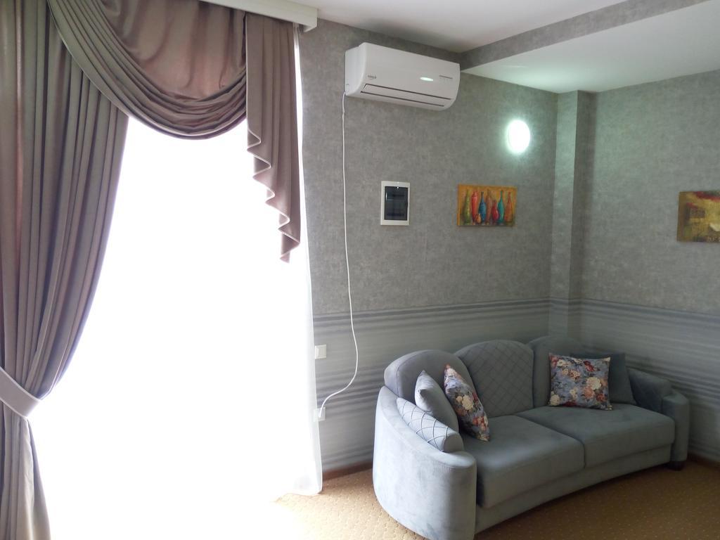 Hotel Salmer Tiflis Exterior foto
